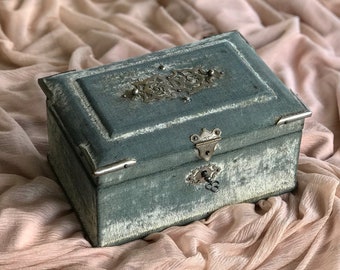 Exceptionnal and rare victorian jewelry / sewing / vanity music box with mirror, antique sewing tools, mint blue velvet and tufted silk