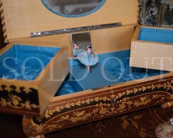 1930s Italian Sorrento Music Box, Renaissance Inlay, Ballerina Dancer