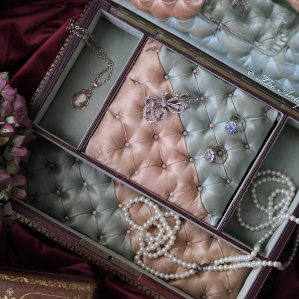SOLD - Rare antique 19th century french Napoleon III leather box, rose gilded motifs, bi color tufted silk compartments & mirror