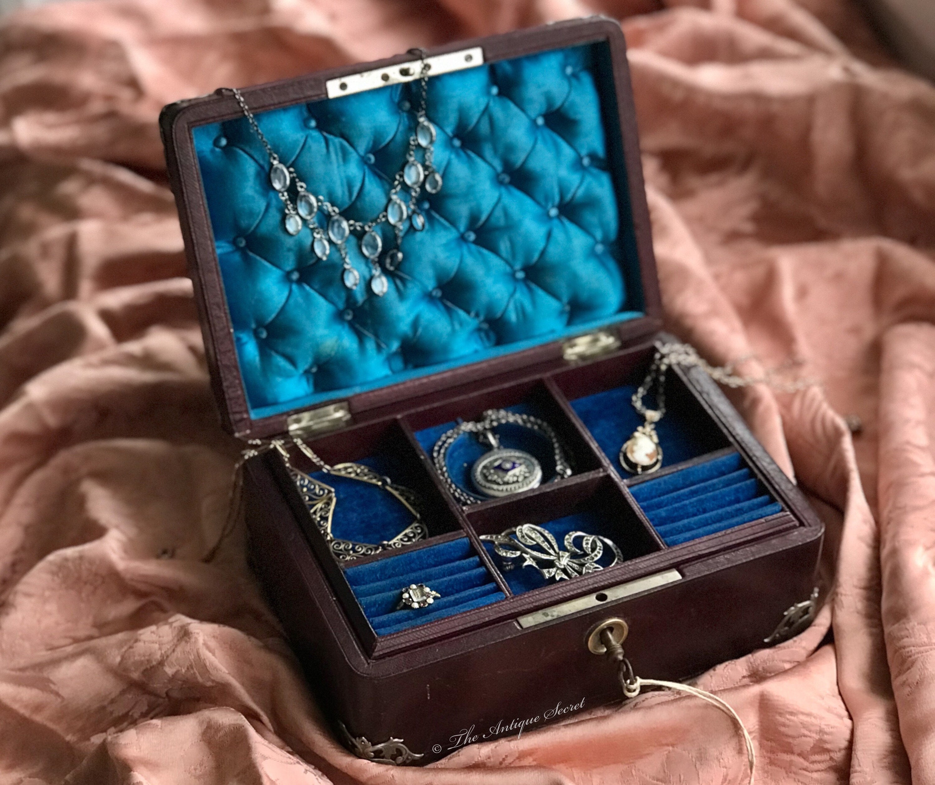 Victorian Mahogany Jewellery Box with Velvet Lined Interior