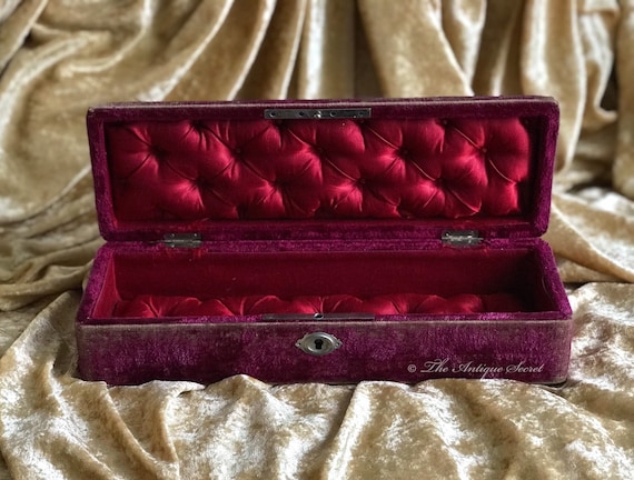 VELVET JEWELLERY BOX MAROON VELVET JEWELLERY BOX MAROON