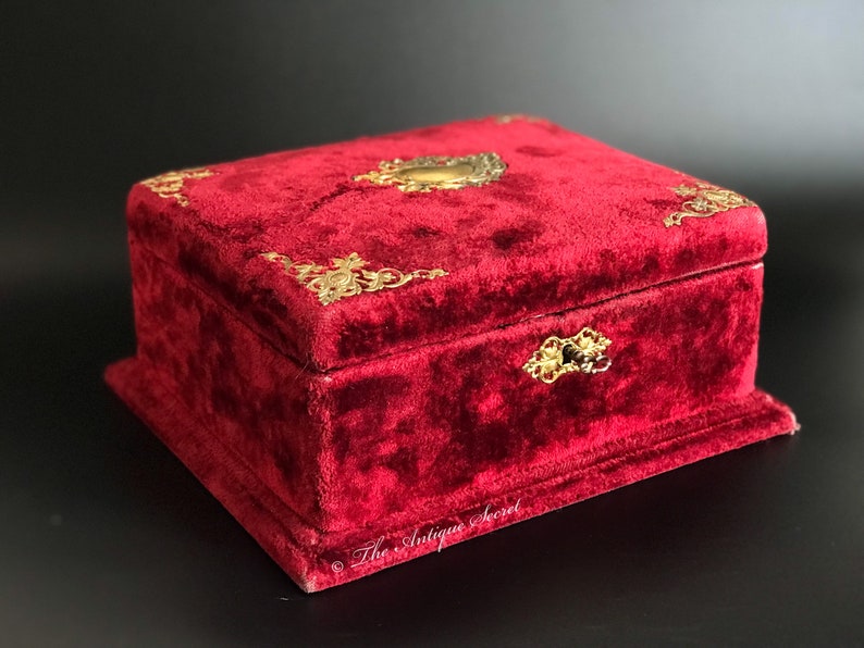 Absolutely beautiful antique 19th century victorian jewelry box in burgundy velvet and bright magenta pink silk in exceptional condition image 5