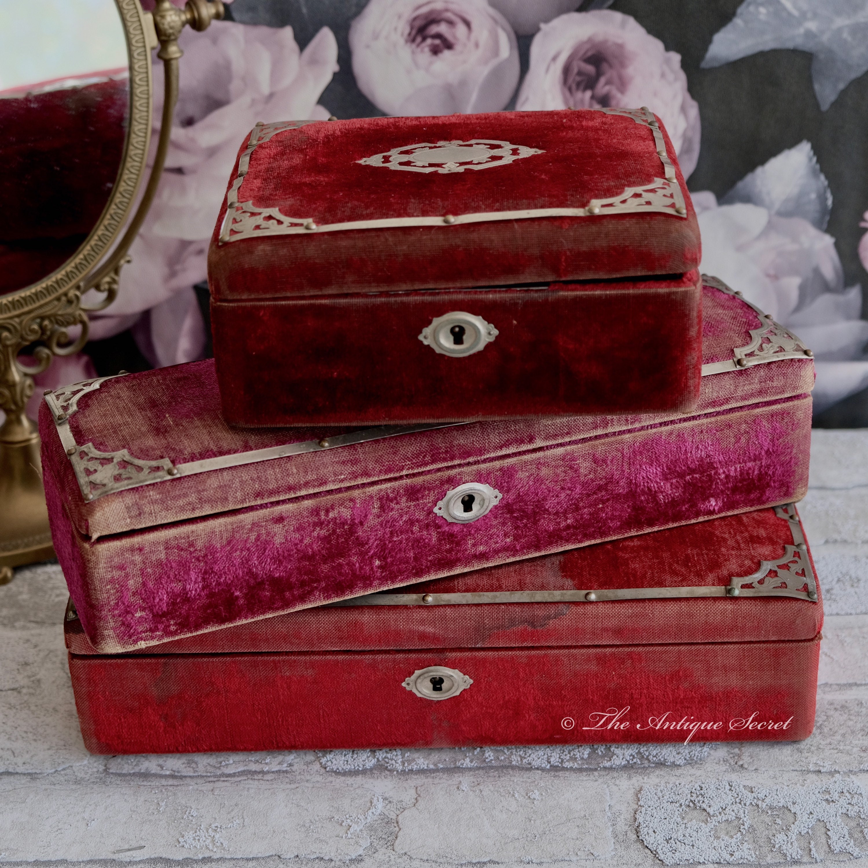 Antique Victorian Velvet Jewelry Box, Art Deco Burgundy Silk  display picture 3