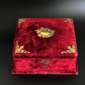 Absolutely beautiful antique 19th century victorian jewelry box in burgundy velvet and bright magenta pink silk in exceptional condition image 3