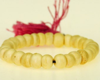 Bracelet pearls beige bone handmade Buddhism Pink Puschel gift ladies round white Nepal meditation practice natural product s51