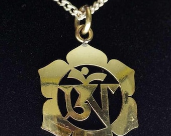 Symbole de chance talisman amulette élégant « OM » Bouddha 04