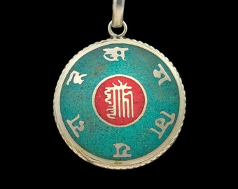 Amulette bouddhique du Népal, turquoise, argent, rouge, mandala, kalachakra