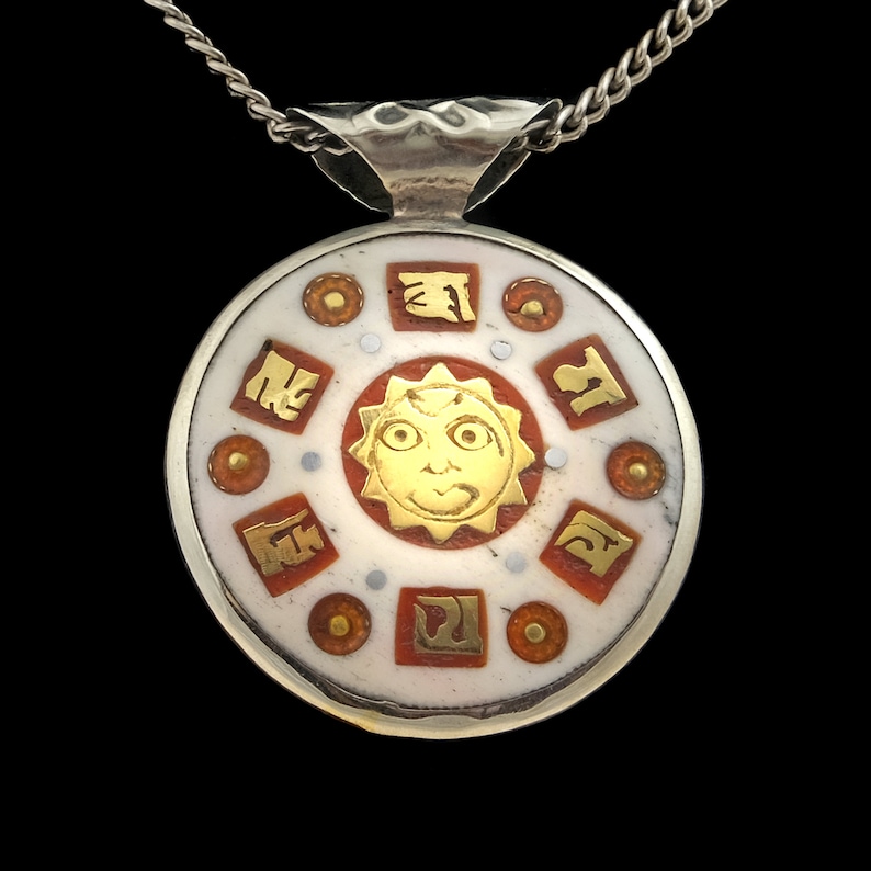 Beautiful Buddhist amulet from Nepal, colorful, round, with OM symbol, sun and mantra, double-sided image 5