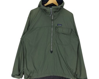 Patagonia windbreaker Small Logo Green Colour Medium Size Pullover Jumper Outdoor Mountain Crewneck Sweater