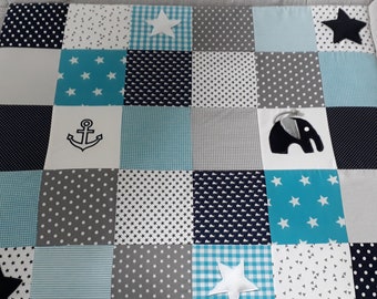 Patchwork Krabbeldecke Baby mit Namen 4 cm Volumenvlies