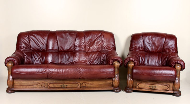 Impressive Leather Sofa Armchair Suite Carved Oak Framed Burdy Fitted Drawers
