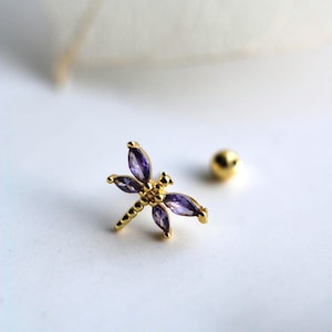 Libelle Helix Piercing mit Lila Zirkon für Allergiker | Tragus Piercing | Ohrpiercing 925 Silber Gold | Helix Stecker | Knorpel Ohrstecker
