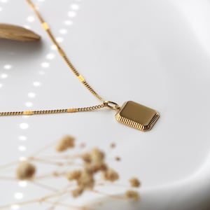 Personalisierte Familienkette mit reckigem Anhänger • Mutter-Kind Anhänger • Partner Kette • Initialien- & Namenskette • Wasserfeste Kette