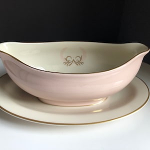 Vintage Fine Arts Fine China Royal Splendor Pink Cream Gravy Boat