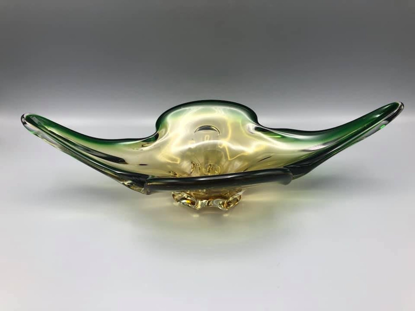 Vintage J.I. Co. Jordan's Importing Co. Venetian Glass Scalloped Bowl ...