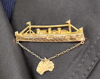 Antique 9ct Yellow Gold Australian WWI Warship Brooch, Circa 1915