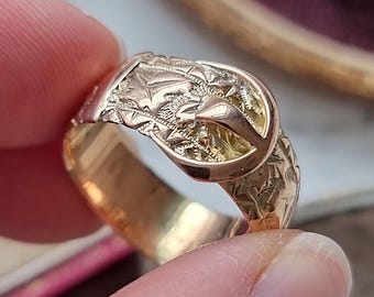 Victorian 9ct Yellow Gold Embossed Buckle Ring, Hallmarked Birmingham 1889