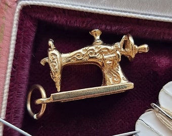 Vintage 9ct Yellow Gold Sewing Machine Charm, Hallmarked Sheffield 1999