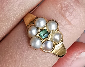 Antique 9ct Gold Emerald and Pearl Mourning Daisy Cluster Ring