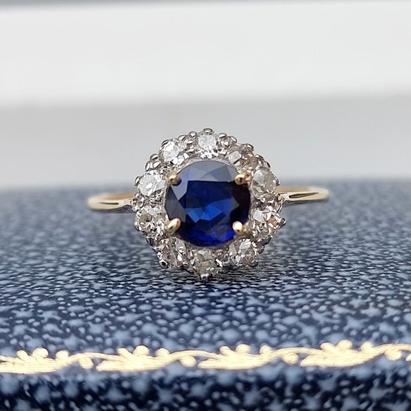 Vintage 18ct Gold Sapphire & Diamond Cluster Ring