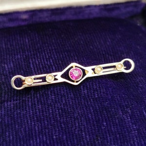 Antique 15ct Gold Garnet and Seed Pearl Bar Brooch