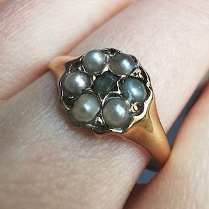 Antique 18ct Gold Emerald and Pearl Mourning Ring