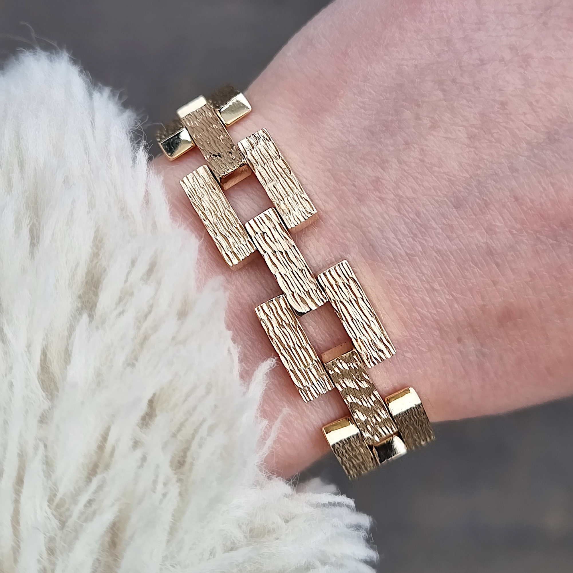 Gold square shop link bracelet
