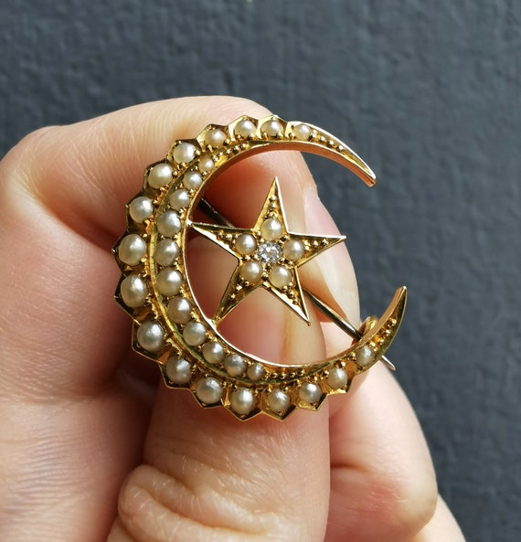 Victorian 18ct Gold Pearl & Diamond Crescent Broo… - image 3