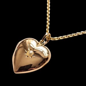 Antique 15ct Gold Pearl Heart Locket with 15ct Gold Chain