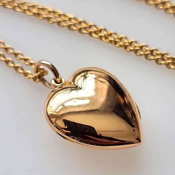 Antique 15ct Gold Pearl Heart Locket with Chain - image 4