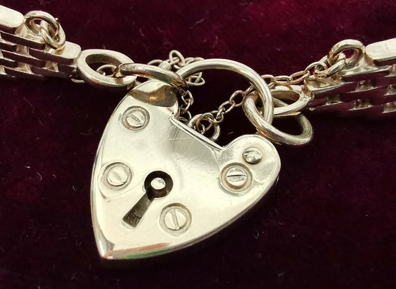 Vintage 9ct Gold Bracelet with Heart Padlock - image 6