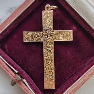Edwardian 9ct Rose Gold Engraved Cross, Hallmarked Chester 1907