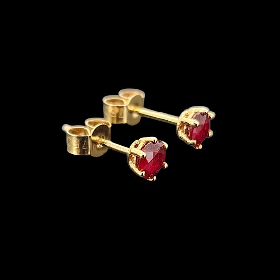 18ct Yellow Gold Ruby Solitaire Stud Earrings - image 3