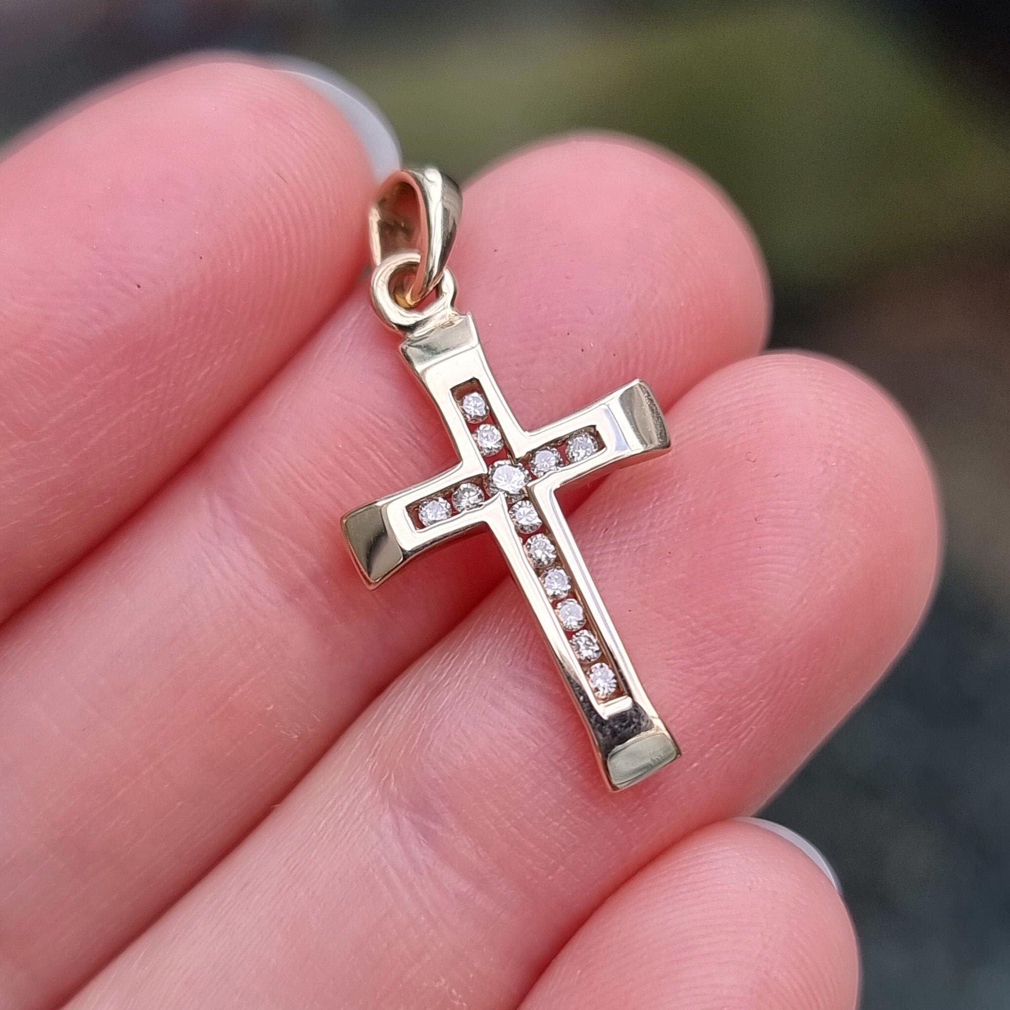 9ct Gold Diamond Cross Pendant - Etsy