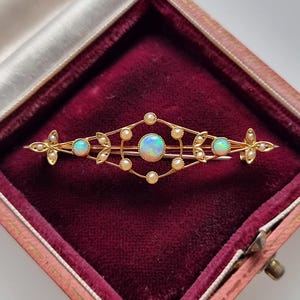 Antique 15ct Gold Opal and Seed Pearl Brooch