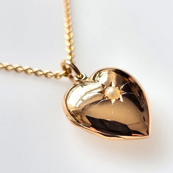 Antique 15ct Gold Pearl Heart Locket with Chain - image 2