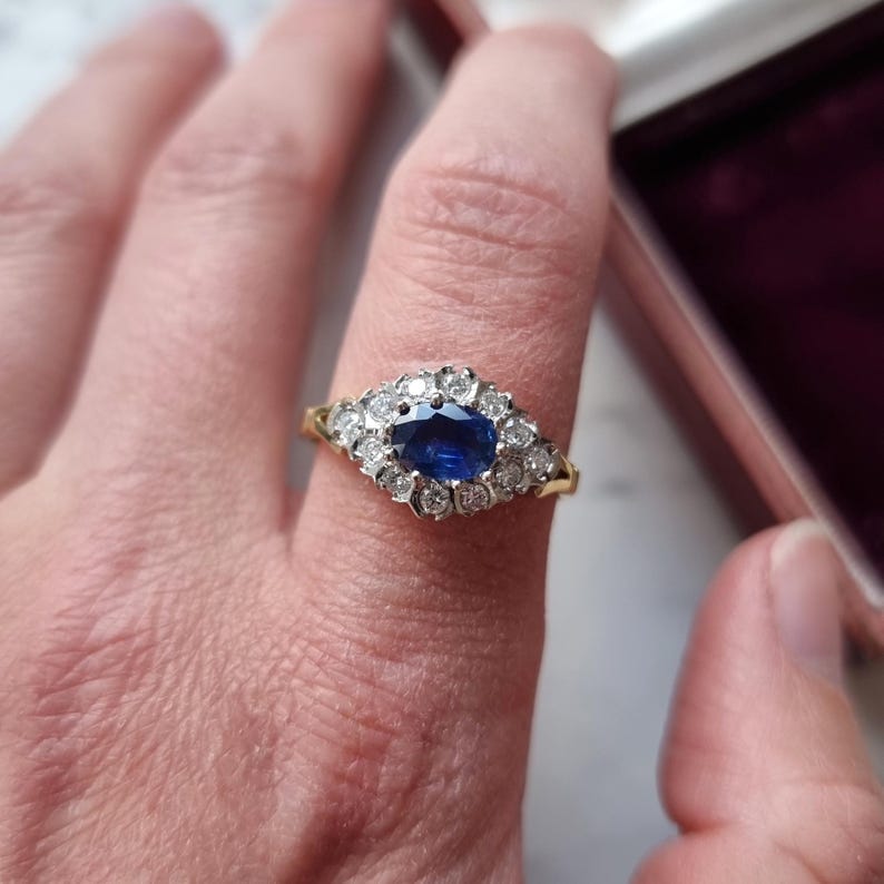 Vintage 18ct Yellow & White Gold Sapphire and Diamond Cluster Ring modelled on the index finger