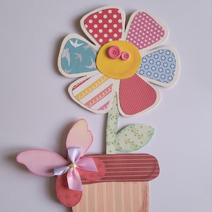 Fensterbild Tonkarton Blumentopf bunt