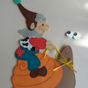 Imagem de janela de papelão de argila anão em um caracol