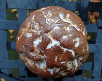 Gartenkugel rustikal, braun mit weiß, Keramik