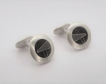 Cufflinks with bar enamel