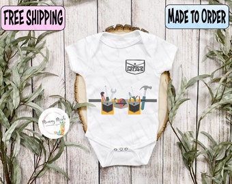 Daddy's Little Helper, Baby Bodysuit, Coming Home Outfit, baby shower gift, pregnancy announcement, custom onesie, personalized gift Onesie©