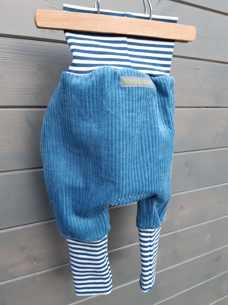 Pump pants made of wide cord in jeans blue image 3
