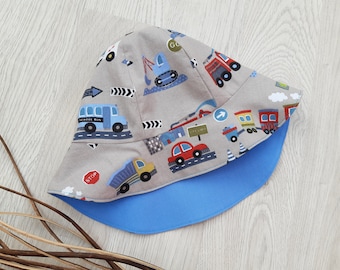 Sun hat with vehicles