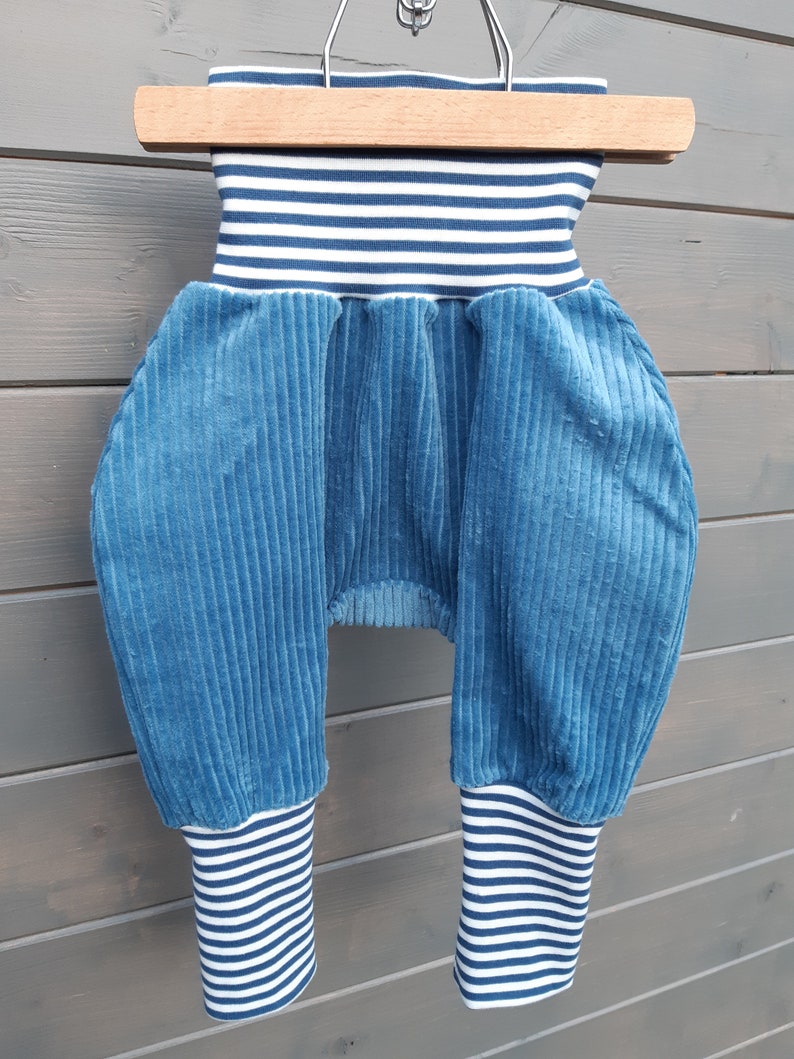 Pump pants made of wide cord in jeans blue image 1