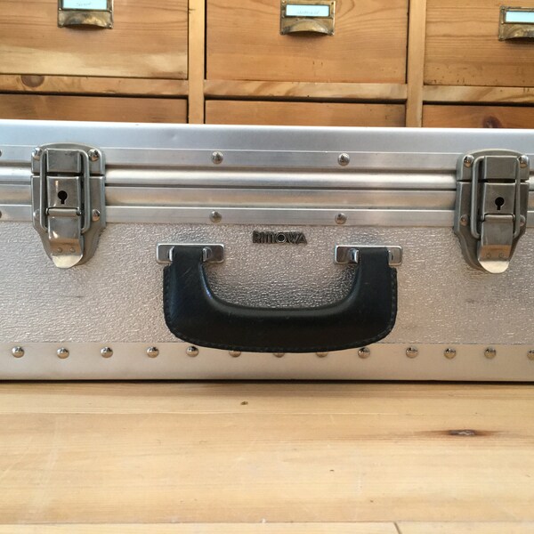 Rimowa suitcase photo waterproof cabin size