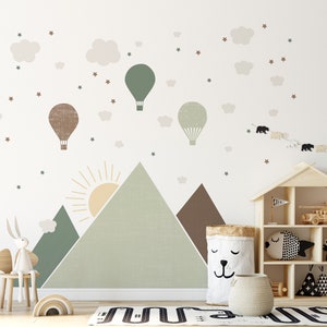 Autocollant mural montagnes et ballons, couleur naturelle, Beige, marron, vert, minimalisme, décoration murale pour chambre de bébé, vinyle facile à laver image 1