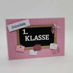 Schulkind 2025,Karte zur Einschulung in rosa/pink für ein Mädchen, blau/hellblau für einen Jungen mit Tafel ,Stift,Rakete