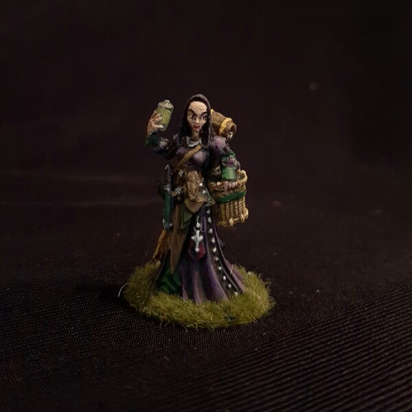 Femme herboriste/alchimiste 28mm peint Reaper plastique miniature