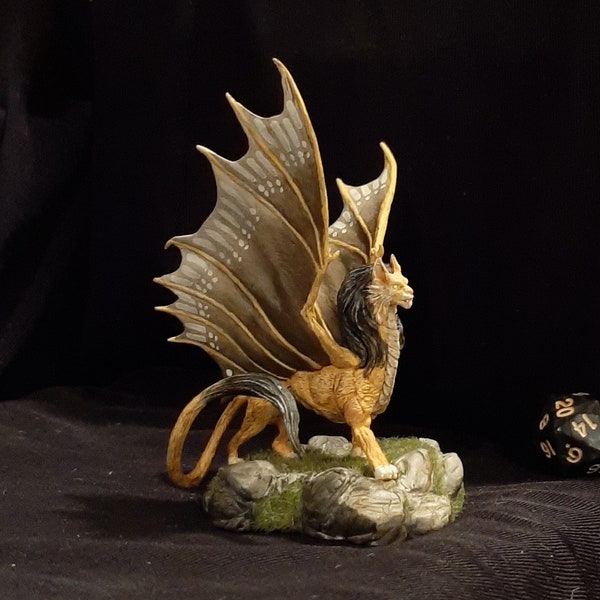 Dragonne lion dragon  black  mane 28mm hand painted wizkids with custom  sculpted base